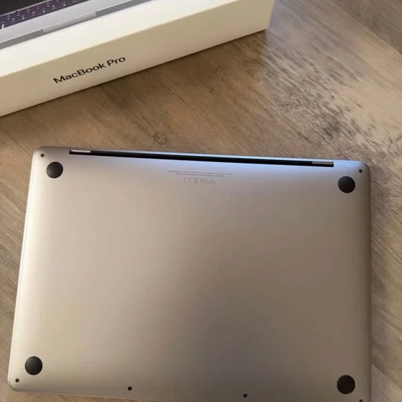 13-inch MacBook Pro with Apple M2 chip